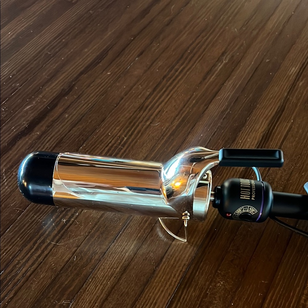 Hot Tools Professional Curling Iron - Black and Silver